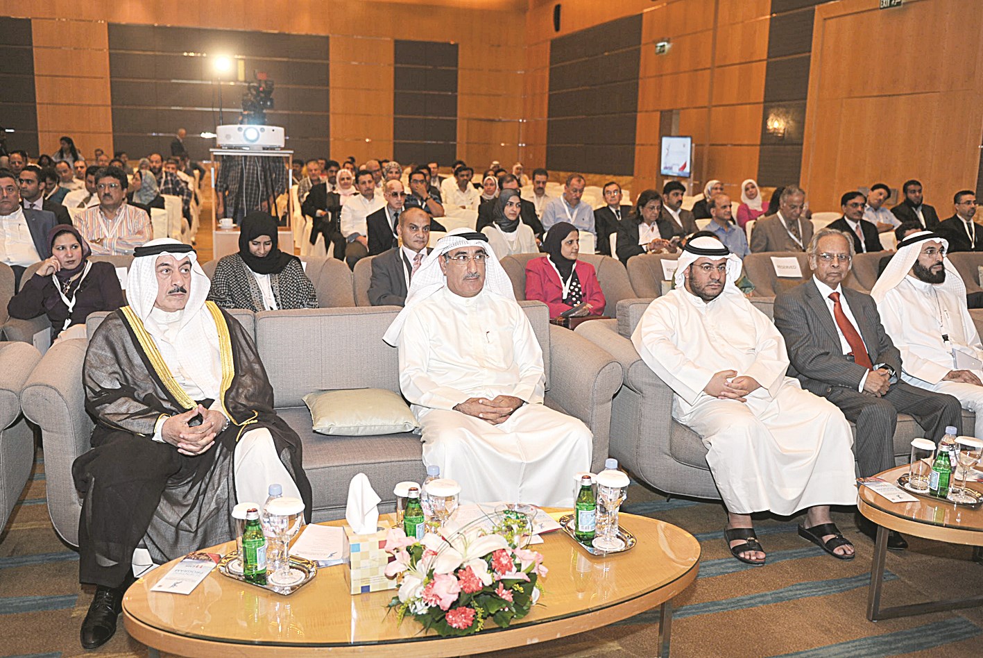 u0627u0644u062fu0648u064au0631u064a u0648u0627u0644u0645u062du0627u0641u0638 u064au062au0642u062fu0645u0627u0646 u0627u0644u062du0636u0648u0631