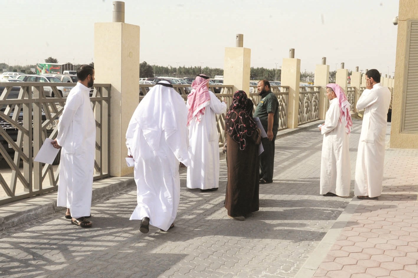 u0645u0631u0627u062cu0639u0648u0646 u064au0628u062fu0623u0648u0646 u0631u062du0644u0629 u0627u0644u0628u062du062b u0639u0646 u0637u0628u0651u0627u0639