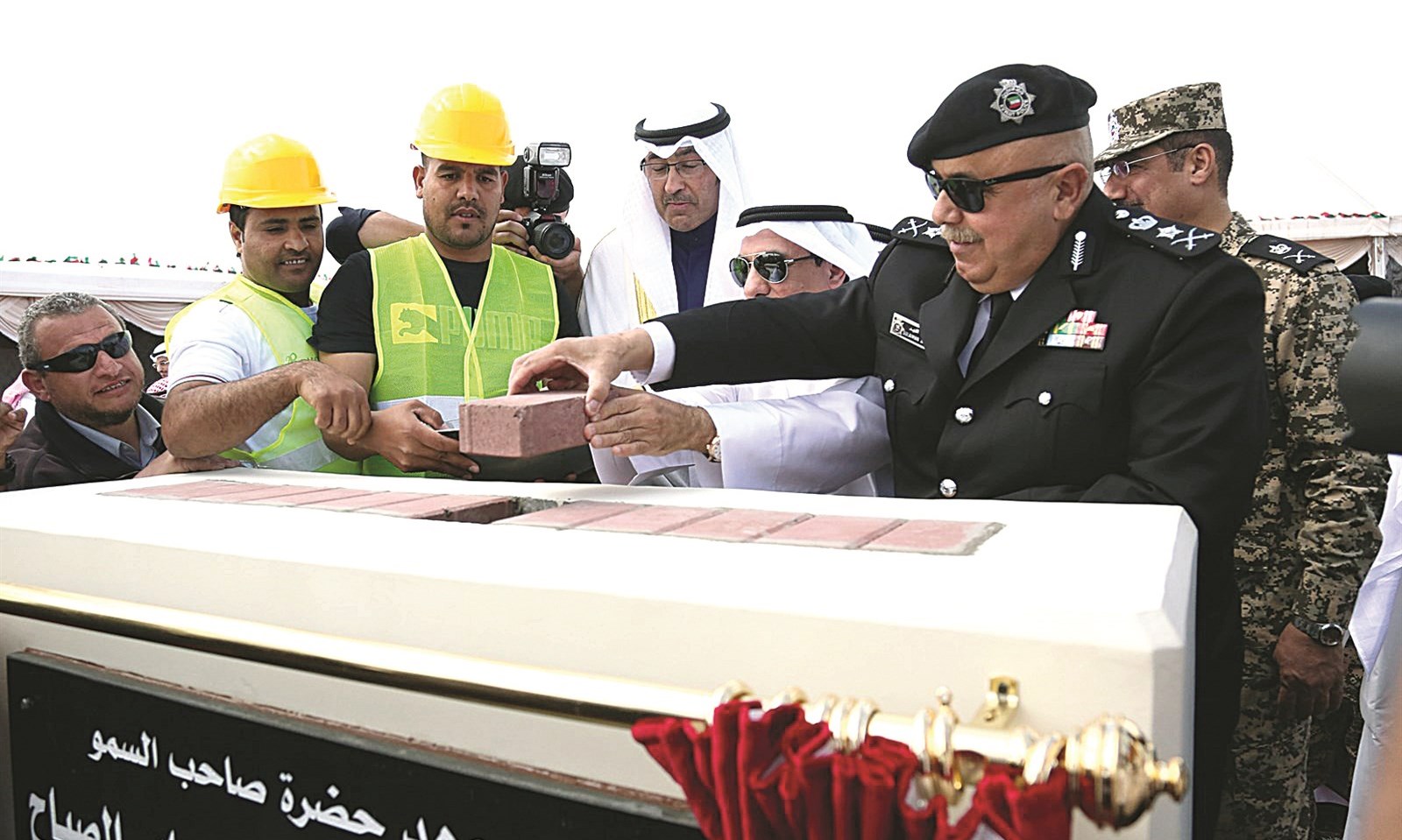 u0627u0644u0641u0631u064au0642 u0627u0644u0641u0647u062f u0648u0639u0644u064a u0627u0644u0634u0645u0631u064a u064au0634u0627u0631u0643u0627u0646 u0641u064a u0648u0636u0639 u0627u0644u062du062cu0631 u0627u0644u0623u0633u0627u0633