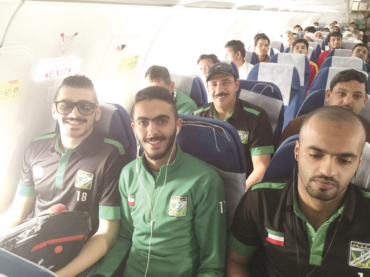 u0646u062cu0648u0645 u0627u0644u0639u0631u0628u064a u0641u064a u0627u0644u0637u0627u0626u0631u0629 u0627u0644u0639u0627u0626u062fu0629 u0645u0646 u062cu062fu0629     (u062au0635u0648u064au0631 u062cu0627u0633u0645 u0628u0627u0631u0648u0646)