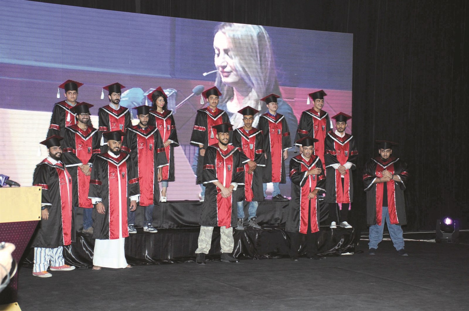 الخريجون (تصوير جلال معوض)