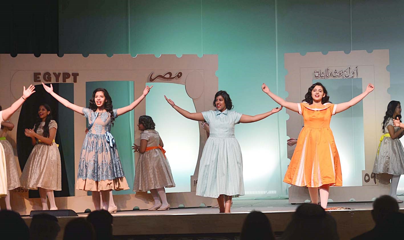 من أوبريت «نجوم العلم» الذي نظمته المدرسة (تصوير موسى عياش)