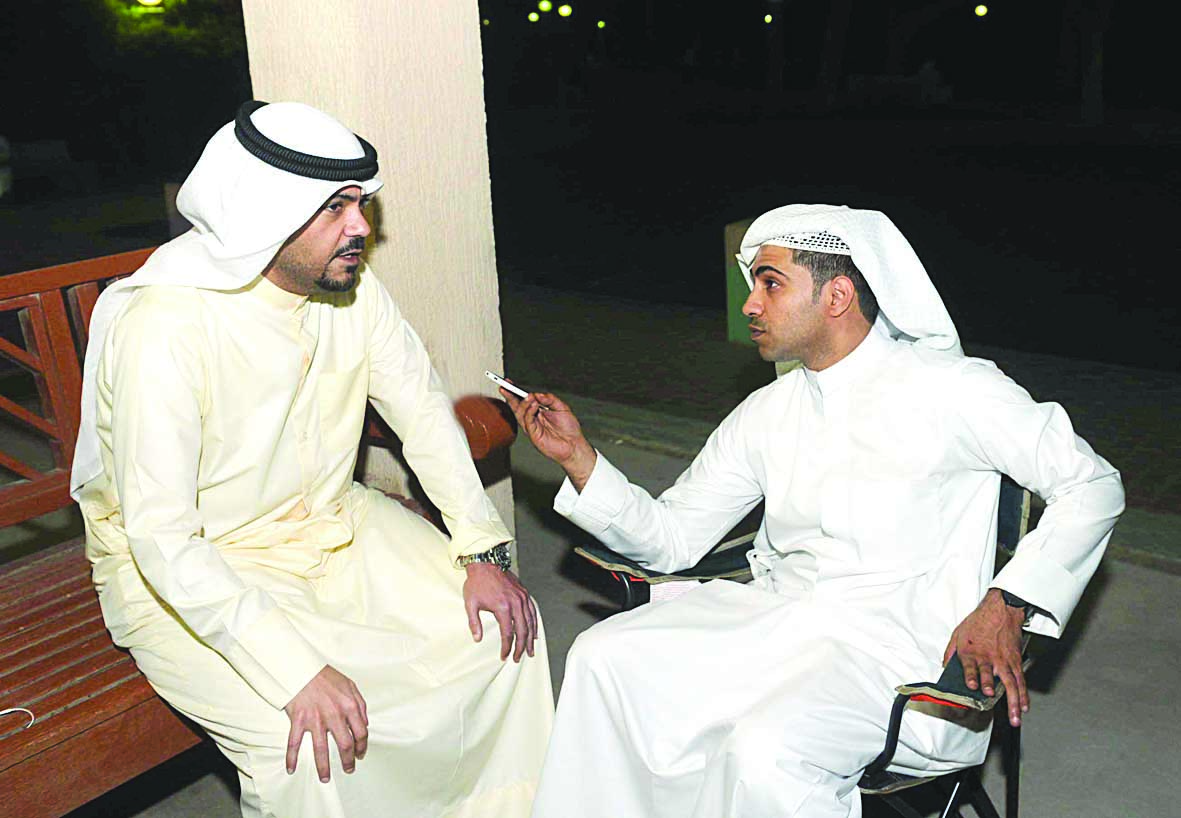 عواد النصافي متحدثاً للزميل نواف نايف