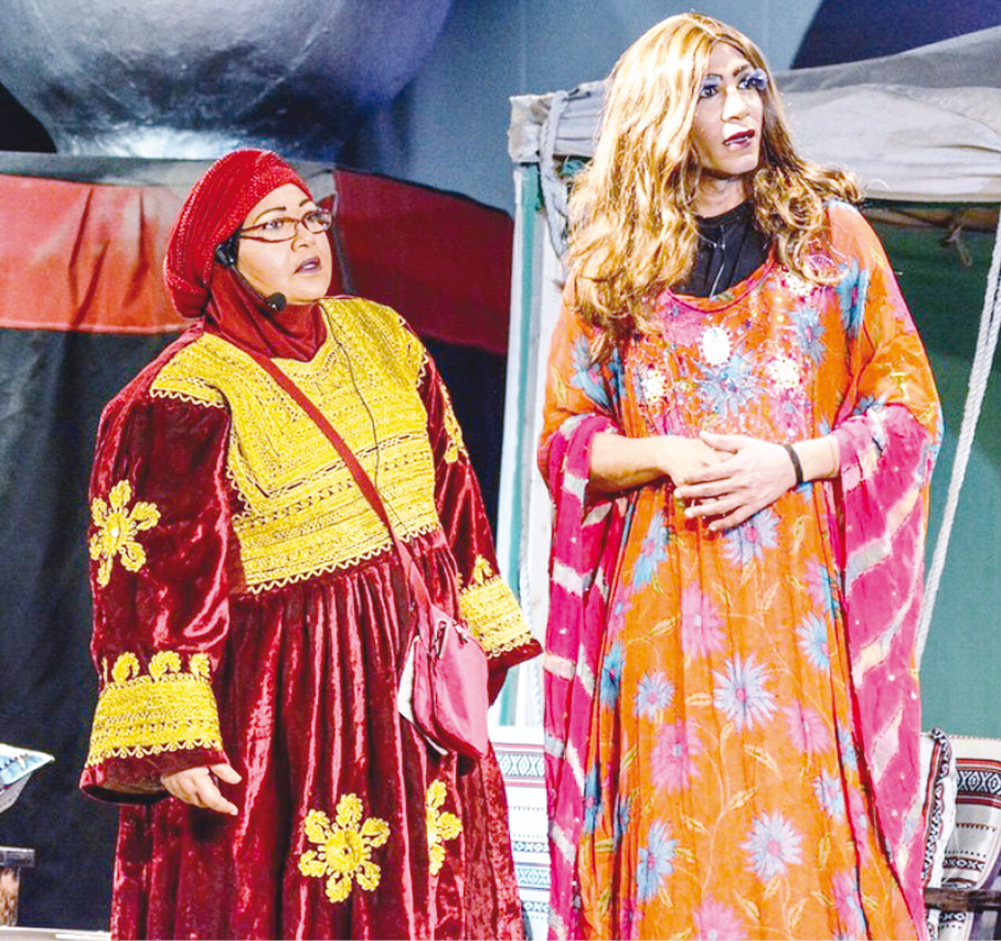 في دور نسائي مع انتصار الشراح