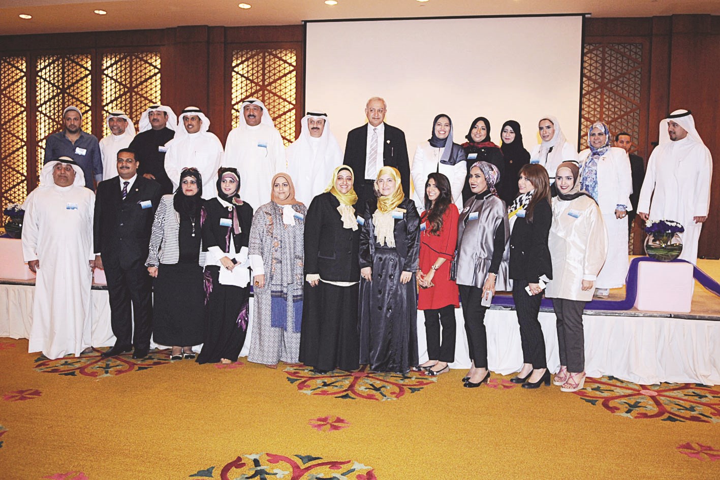 u0627u0644u0639u064au0633u0649 u064au062au0648u0633u0637 u0627u0644u0645u0643u0631u0645u064au0646