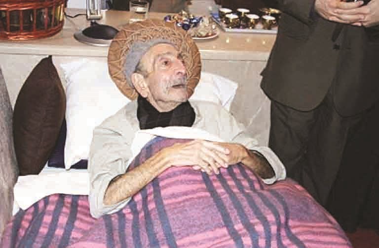 u0639u0645u0631 u062du062cu0648 u0641u064a u0645u0631u0636u0647 u0627u0644u0623u062eu064au0631