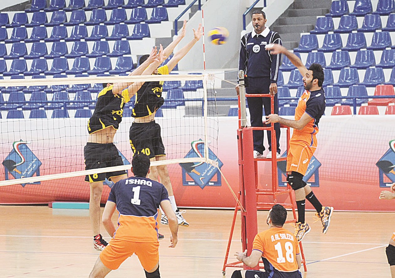 u0646u062cu0645 u0643u0627u0638u0645u0629 u0645u0633u0627u0639u062f u0627u0644u0645u062cu0645u062f u064au0636u0631u0628 u0628u0642u0648u0629 u0623u0645u0627u0645 u0627u0644u0642u0627u062fu0633u064au0629 (u062au0635u0648u064au0631 u062cu0644u0627u0644 u0645u0639u0648u0636)