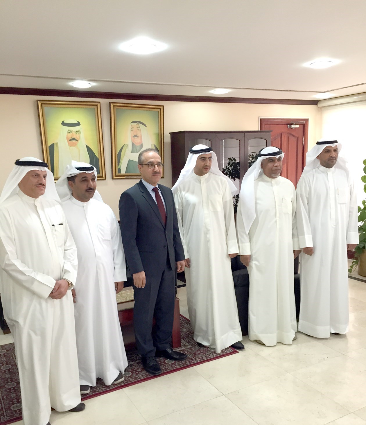 u0627u0644u0648u0643u064au0644 u0645u0639 u0628u0639u0636 u0627u0644u0645u0633u0624u0648u0644u064au0646 u0641u064a u0627u0644u0648u0632u0627u0631u0629