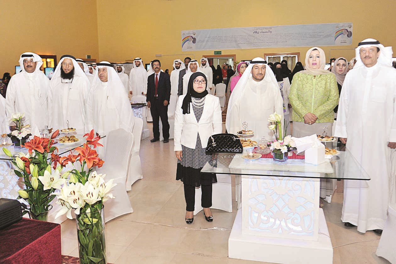 u0637u0644u0642 u0627u0644u0647u064au0645 u0645u062au0648u0633u0637u0627 u062du0636u0648u0631 u0627u0644u062du0641u0644 (u062au0635u0648u064au0631 u062cu0627u0633u0645 u0628u0627u0631u0648u0646)