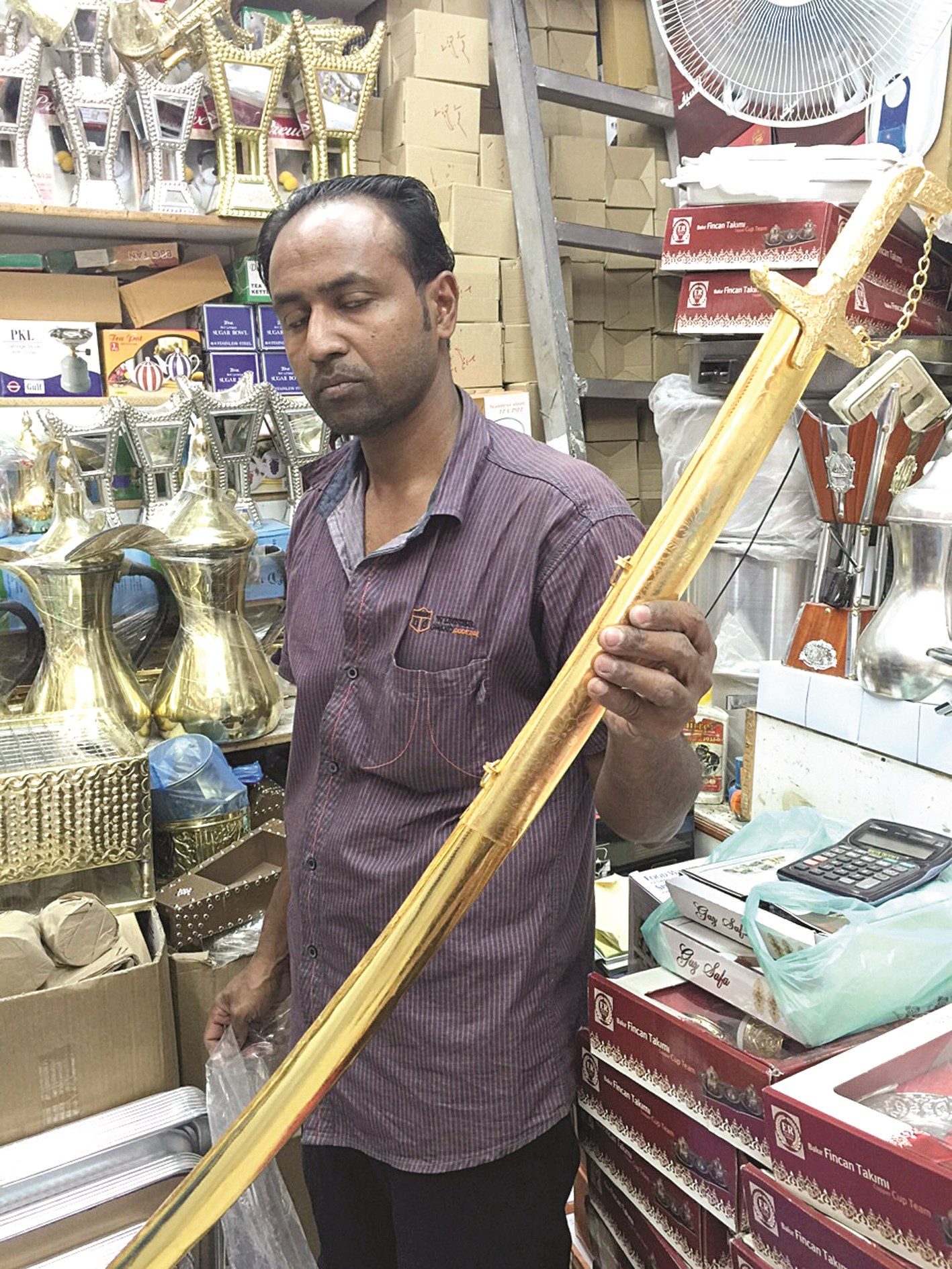 سيف... للبيع