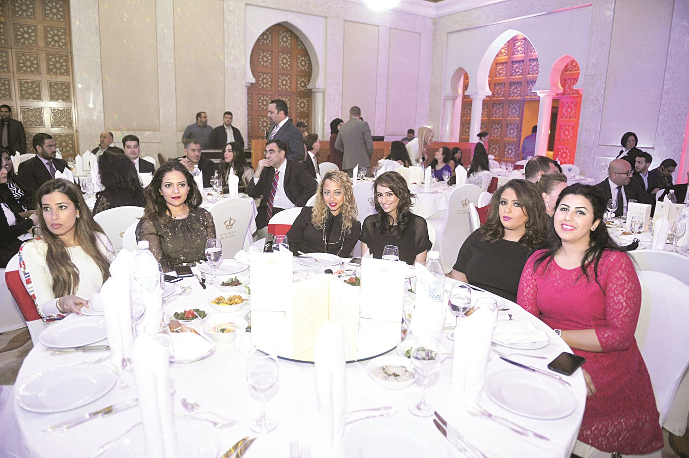 ميس ونورا وألاء وإيفلين وفدا وخلود