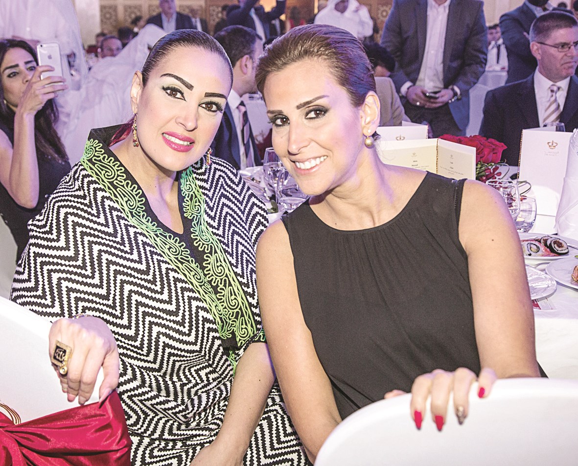 إيناس ورولا عبدالعزيز