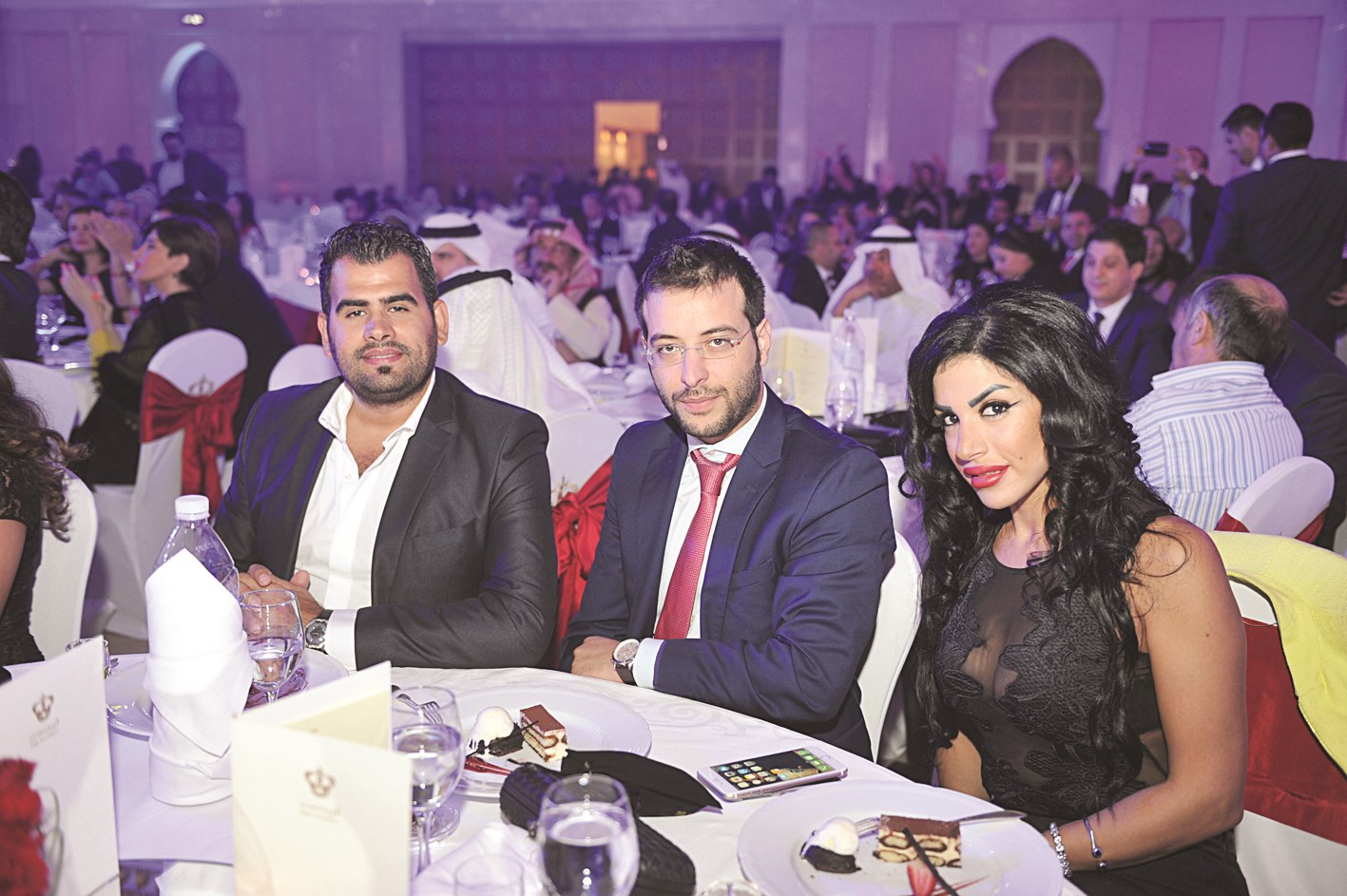 عبداللطيف البوشي وزوجته ووجدي عساف