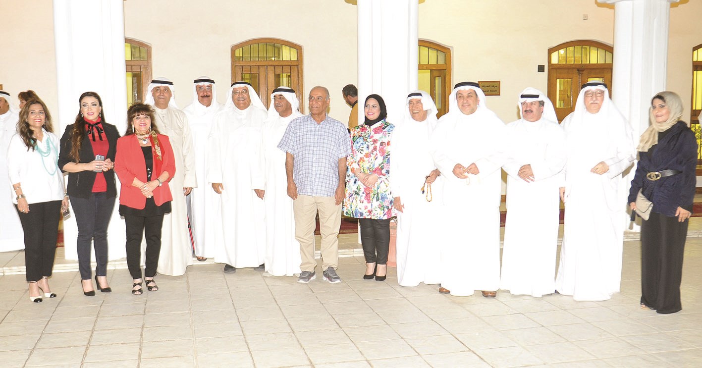 u0641u0646u0627u0646u0648 u0627u0644u0645u0631u0633u0645 u0627u0644u062du0631        (u062au0635u0648u064au0631 u062cu0627u0633u0645 u0628u0627u0631u0648u0646)