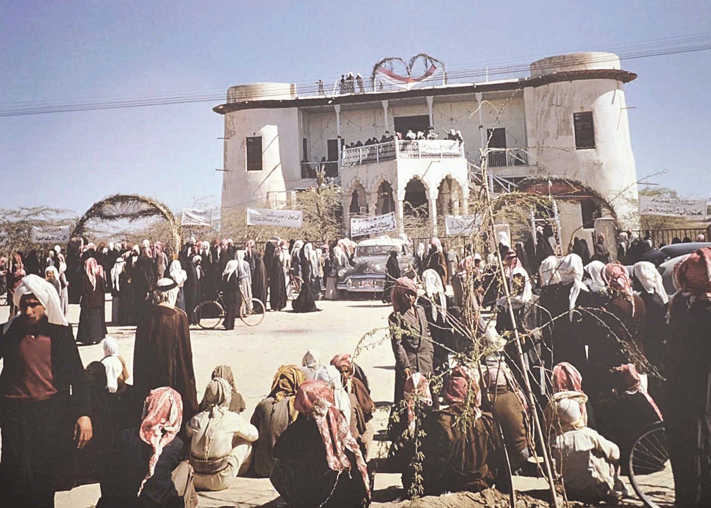 من محتويات المعرض       (تصوير سعد هنداوي )