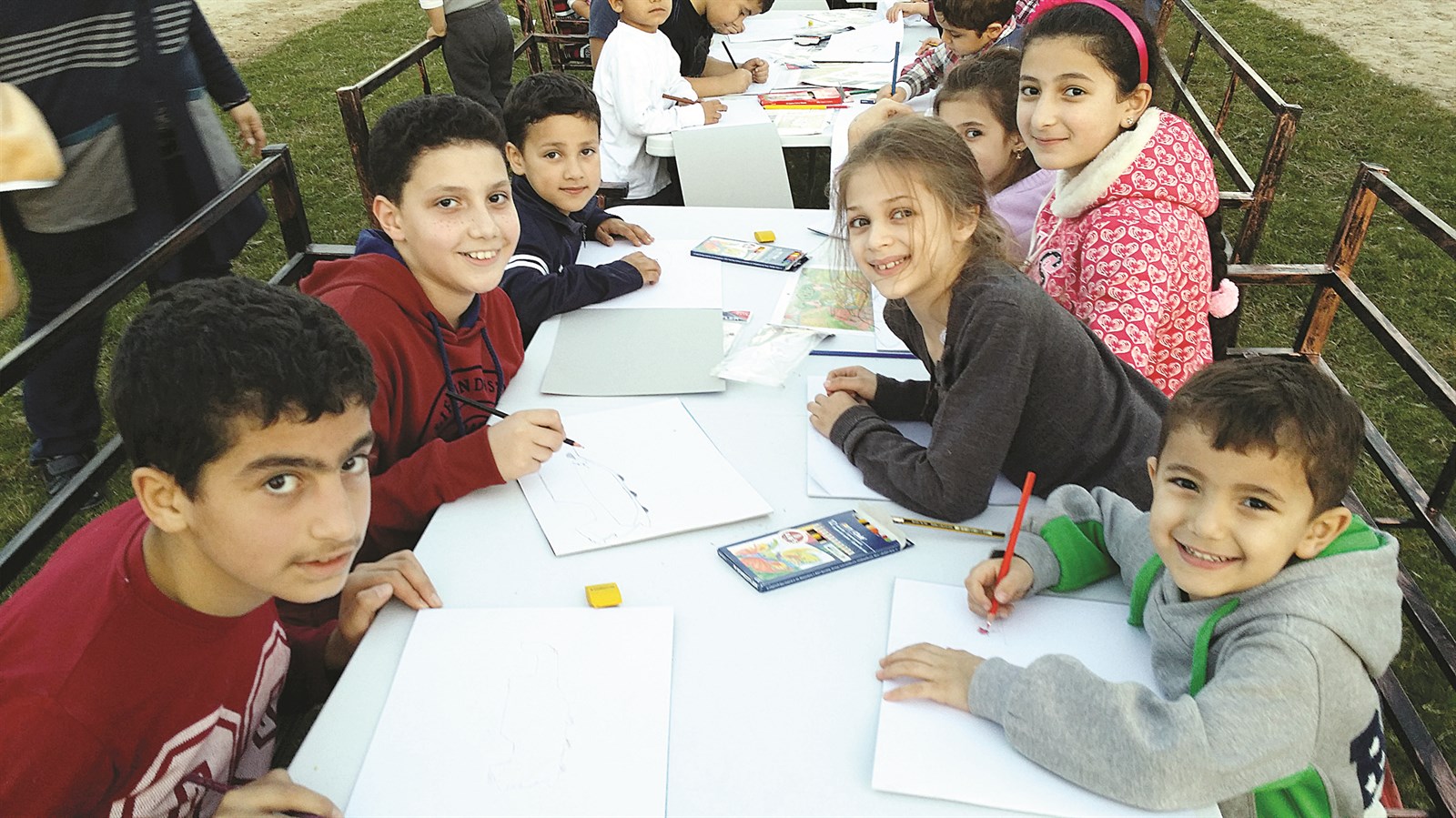 الأطفال المشاركون في المسابقة