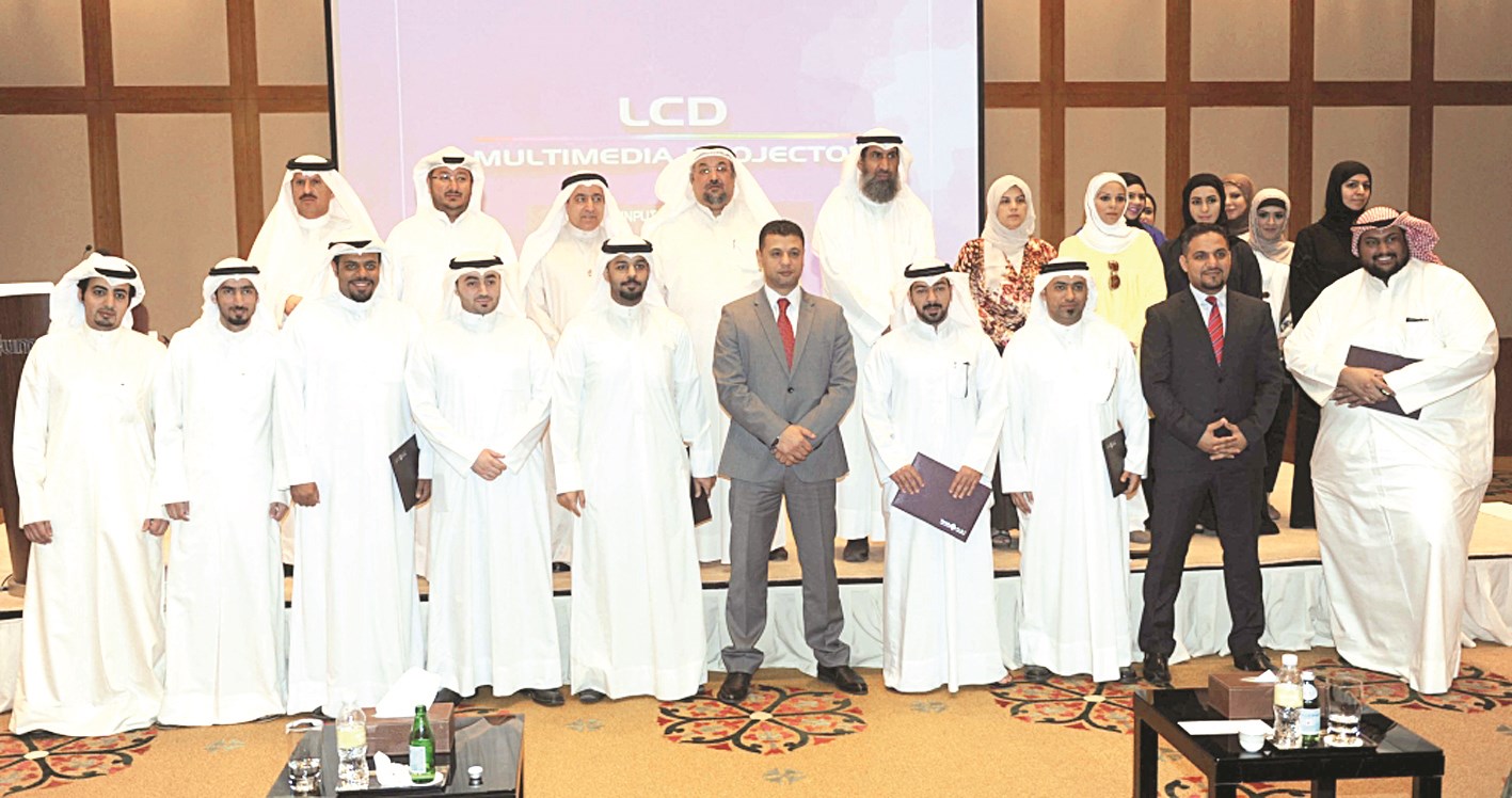 u0628u0648u0634u0647u0631u064a u064au062au0648u0633u0637 u0627u0644u0645u0648u0638u0641u064au0646 u0627u0644u0630u064au0646 u0623u062au0645u0648u0627 u0627u0644u0628u0631u0646u0627u0645u062c u0627u0644u062au062fu0631u064au0628u064a