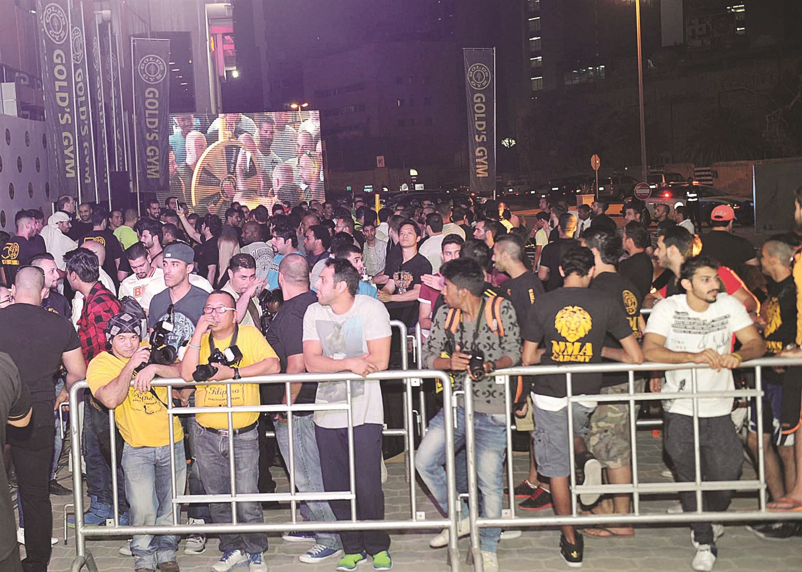 جمهور غفير في حفل الافتتاح