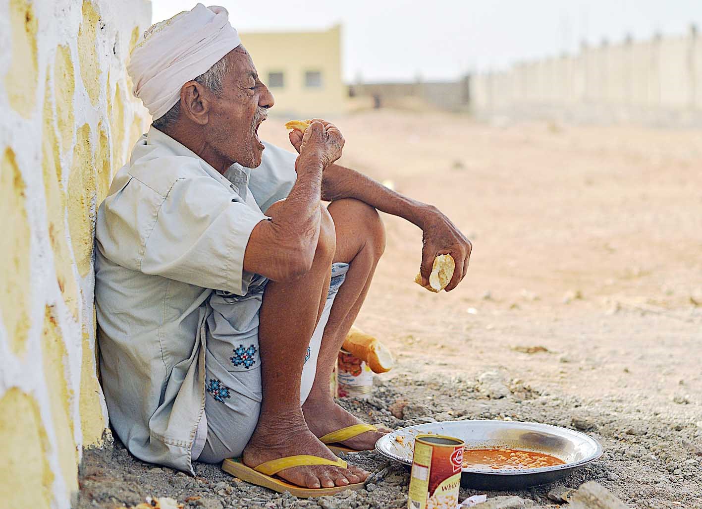 u0639u062cu0648u0632 u064au0645u0646u064a u064au062au0646u0627u0648u0644 u0648u062cu0628u0629 u0637u0639u0627u0645 u0641u064a u0645u062eu064au0645 u0644u0644u0627u062cu0626u064au0646 u0641u064a u062cu064au0628u0648u062au064a (u0627 u0641 u0628)