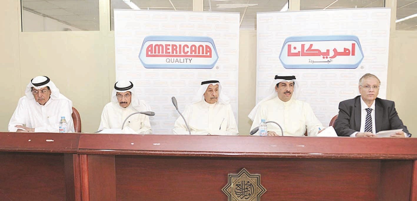 مرزوق ناصر الخرافي مترئساً الجمعية العمومية