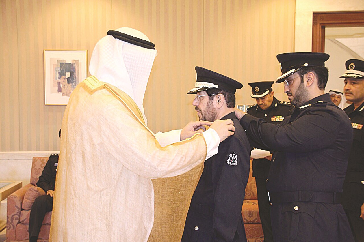 u0627u0644u0639u0628u062f u0627u0644u0644u0647 u0645u0642u0644u062fu0627u064b u0627u0644u0623u0646u0635u0627u0631u064a u0631u062au0628u0629 u0641u0631u064au0642