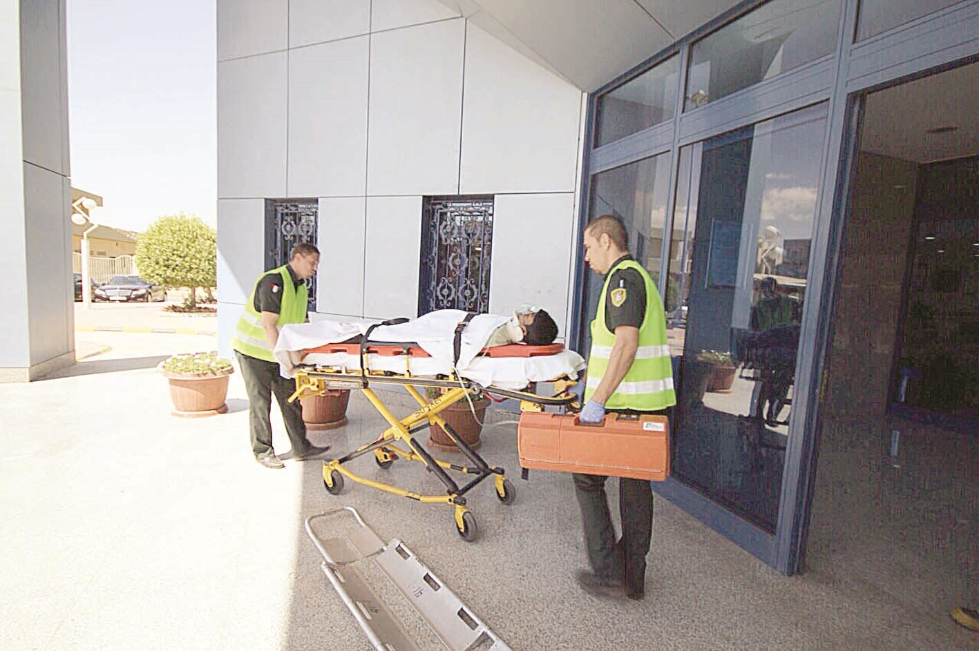 u0645u0635u0627u0628 u0645u0641u062au0631u0636 u0641u064a u0637u0631u064au0642u0647 u0625u0644u0649 u0627u0644u0625u0633u0639u0627u0641