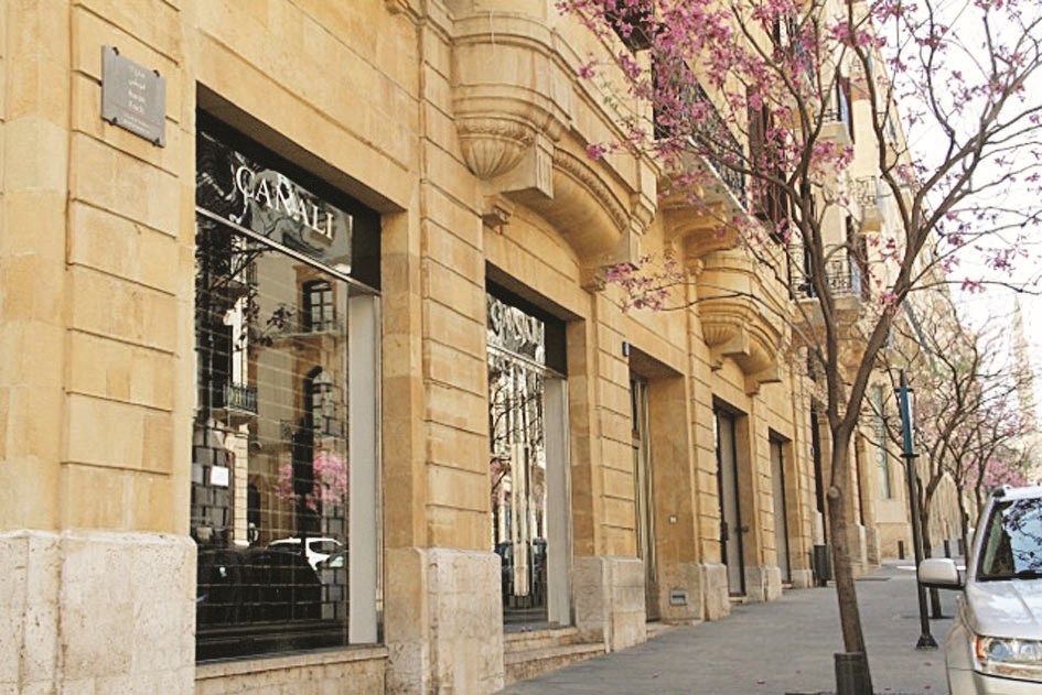 فوش ما زال في بيروت