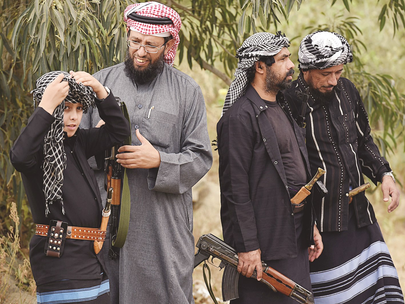 u0631u062cu0627u0644 u0642u0628u0627u0626u0644 u0641u064a u062cu0627u0632u0627u0646 (u062cu0646u0648u0628 u0627u0644u0633u0639u0648u062fu064au0629) u062au0637u0648u0651u0639u0648u0627 u062du0645u0627u064au0629 u0644u0645u0646u0637u0642u062au0647u0645 u0627u0644u062du062fu0648u062fu064au0629 (u0631u0648u064au062au0631u0632)