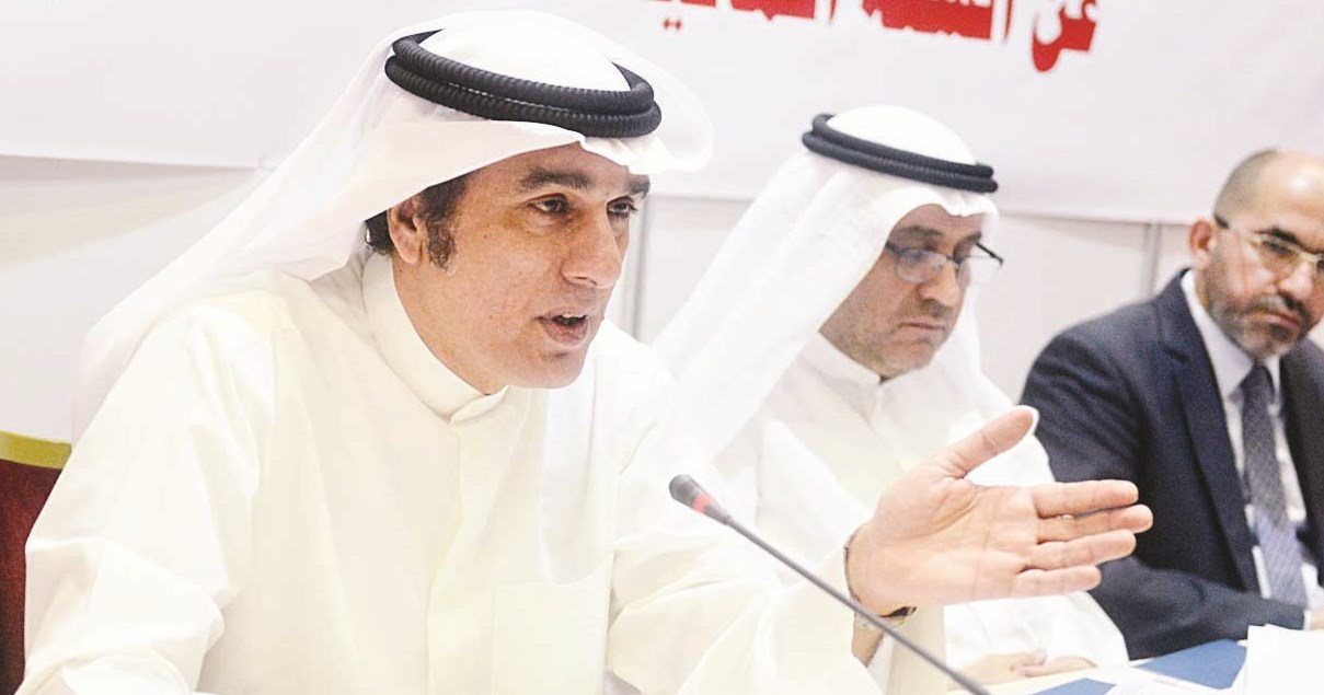 u062au064au0641u0648u0646u064a u064au0631u062f u0639u0644u0649 u0623u0633u0626u0644u0629 u0627u0644u0645u0633u0627u0647u0645u064au0646 u0648u0625u0644u0649 u062cu0627u0646u0628u0647 u0639u0628u062fu0627u0644u0631u062du0645u0646 u0627u0644u0646u0635u0627u0631  (u062au0635u0648u064au0631 u0645u0648u0633u0649 u0639u064au0627u0634)