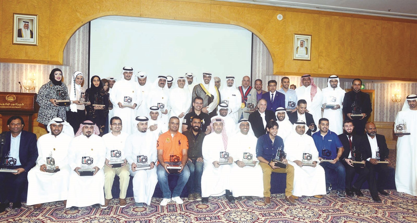 u0627u0644u0641u0627u0626u0632u0648u0646 u0641u064a u0644u0642u0637u0629 u062au0630u0643u0627u0631u064au0629 u0645u0639 u0627u0644u0639u0628u062fu0627u0644u0644u0647