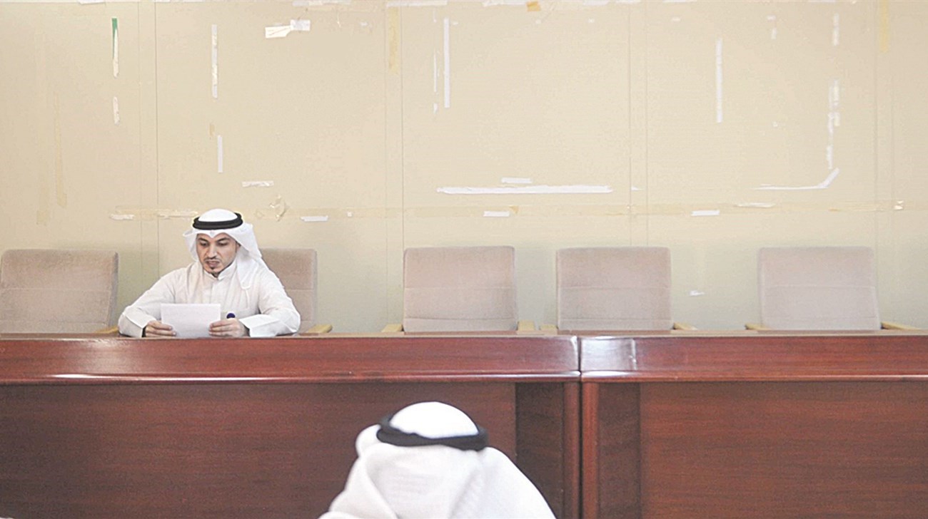 u0633u0645u064au0631 u0646u0627u0635u0631 u00abu0627u0646u062du0627u0634u00bb... u0648u062du0636u0631 u0645u0645u062bu0644 u00abu0627u0644u062au062cu0627u0631u0629u00bb u0648u062du064au062fu0627u064b u0639u0644u0649 u0627u0644u0645u0646u0635u0629 (u062au0635u0648u064au0631 u062cu0627u0633u0645 u0628u0627u0631u0648u0646)