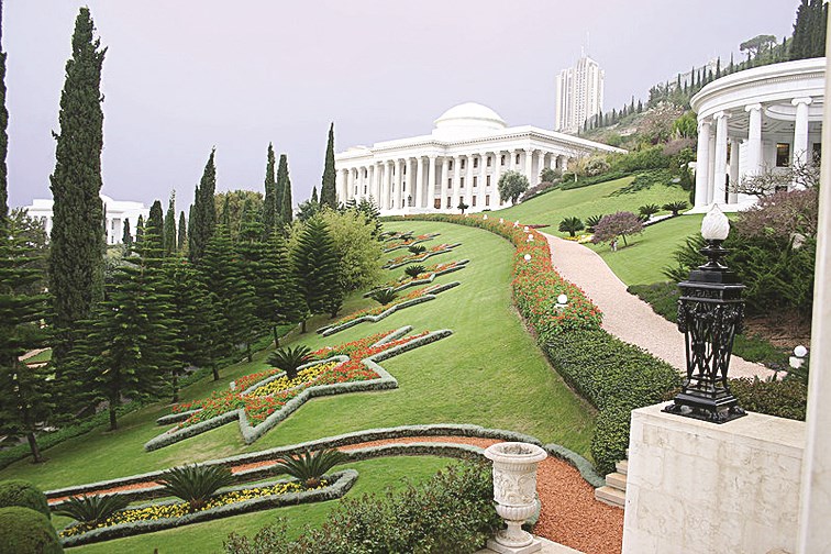 بيت العدل الأعظم في جبل الكرمل بحيفا