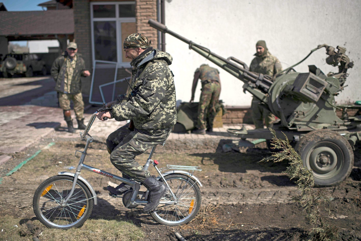 u062cu0646u062fu064a u0623u0648u0643u0631u0627u0646u064a u064au062au0646u0642u0644 u0639u0644u0649 u062fu0631u0627u062cu0629 u0647u0648u0627u0626u064au0629 u0641u064a u0634u064au0631u0648u0643u064au0646 u0641u064a u0634u0631u0642 u0627u0644u0628u0644u0627u062f          (u0627 u0628)