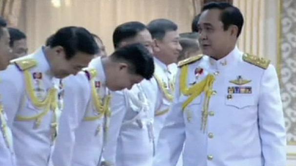 u0631u0626u064au0633 u0627u0644u062du0643u0648u0645u0629 u0627u0644u0639u0633u0643u0631u064au0629 u0641u064a u062au0627u064au0644u0646u062f u0627u0644u062cu0646u0631u0627u0644 u0628u0631u0627u064au0648u062b u0634u0627u0646 u0623u0648u062au0634u0627