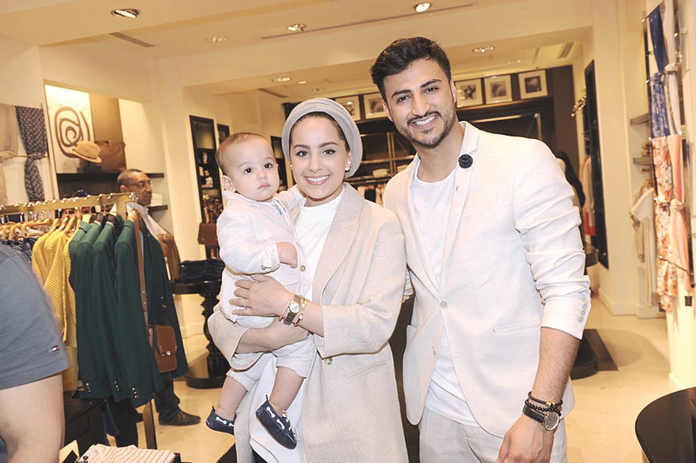 آسيا وزوجها وابنها