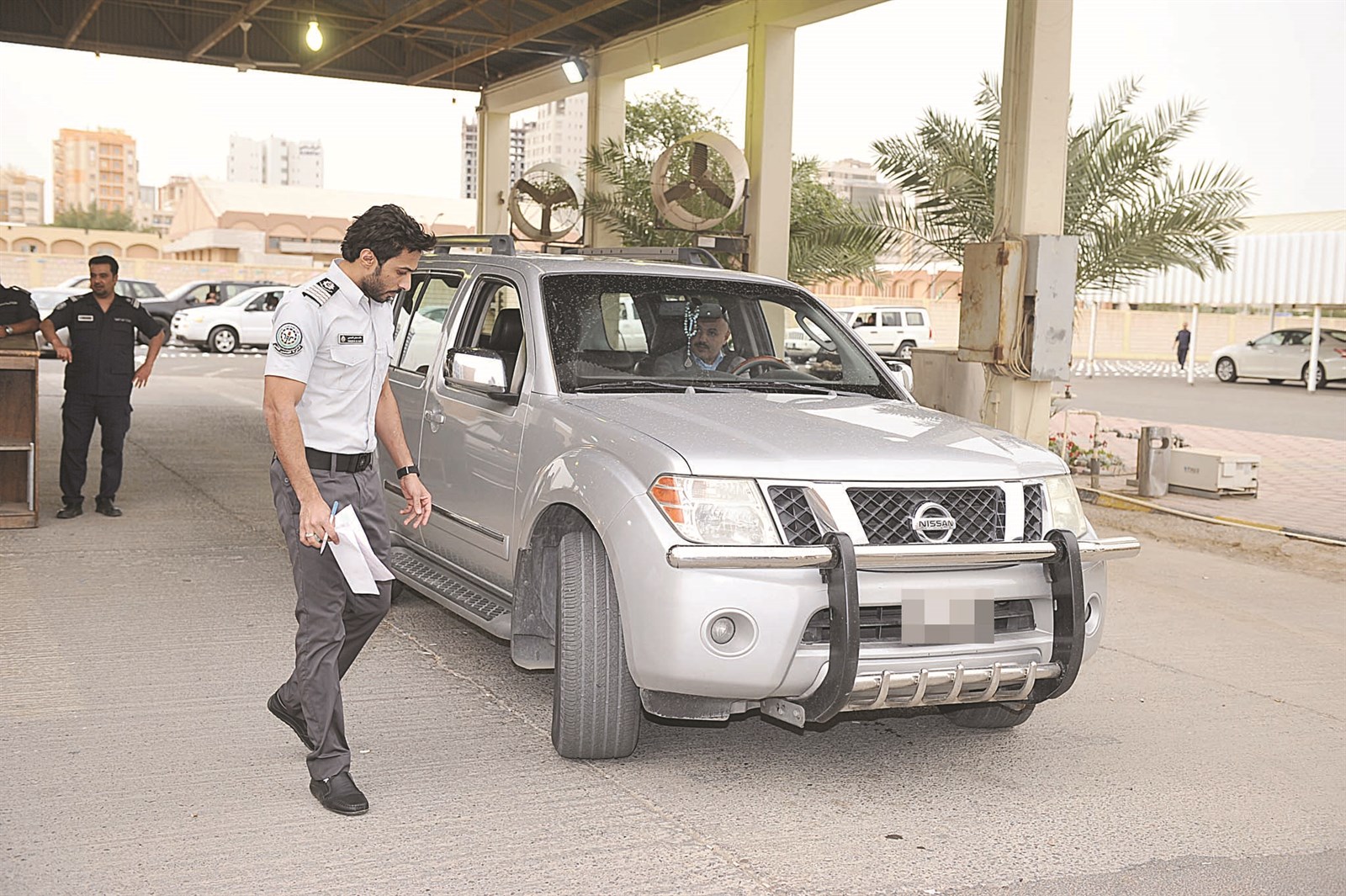 فحص المركبات في أماكن مكشوفة