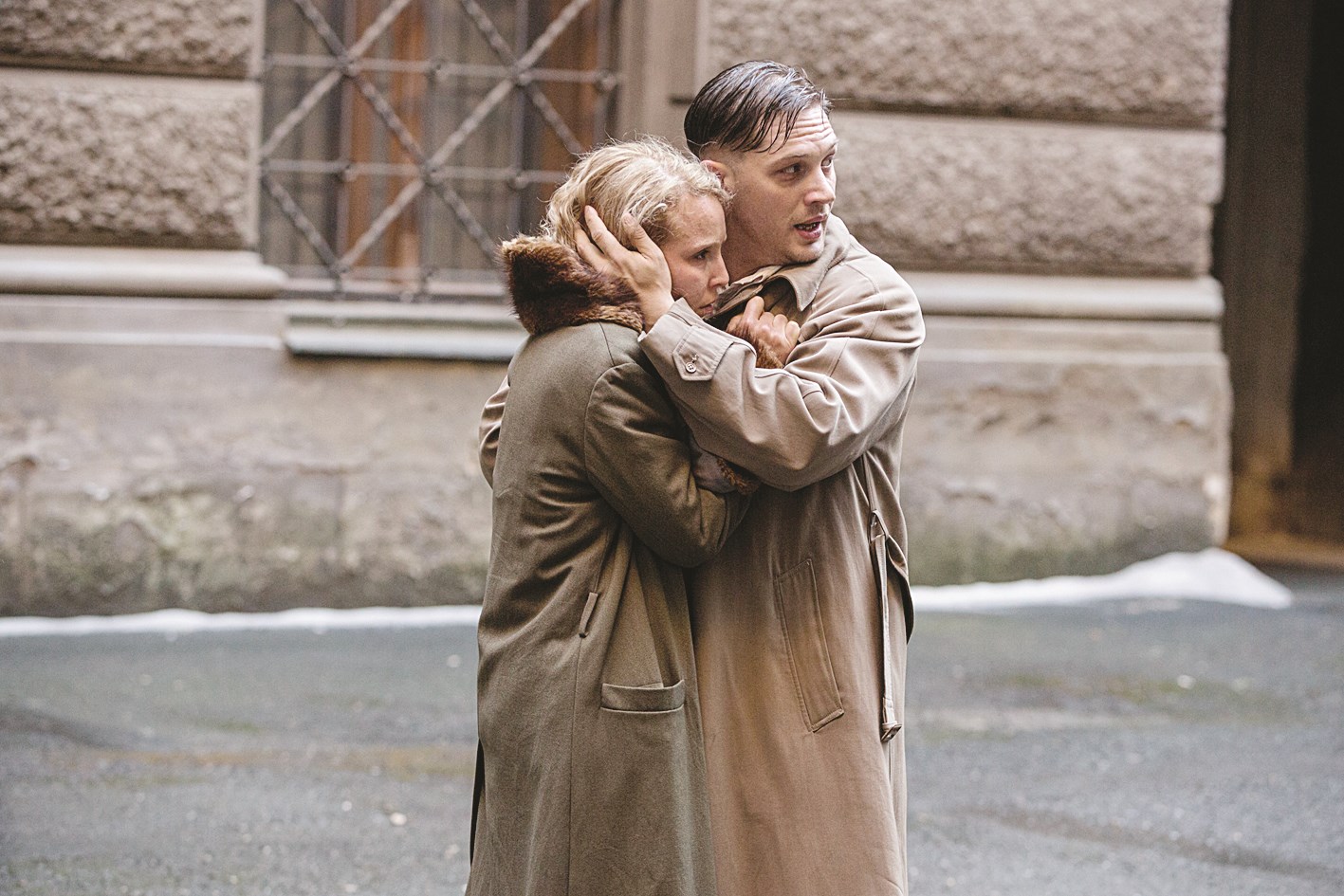 توم هاردي ونومي راباس