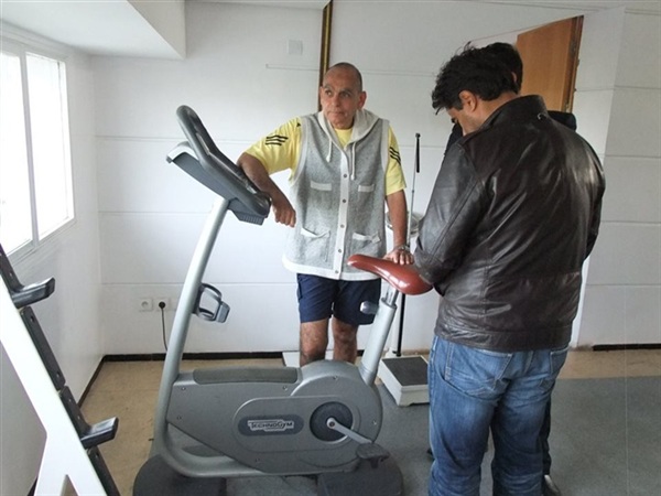 u0631u062cu0644 u0623u0639u0645u0627u0644 u0641u064a u0627u0644u062cu064au0645