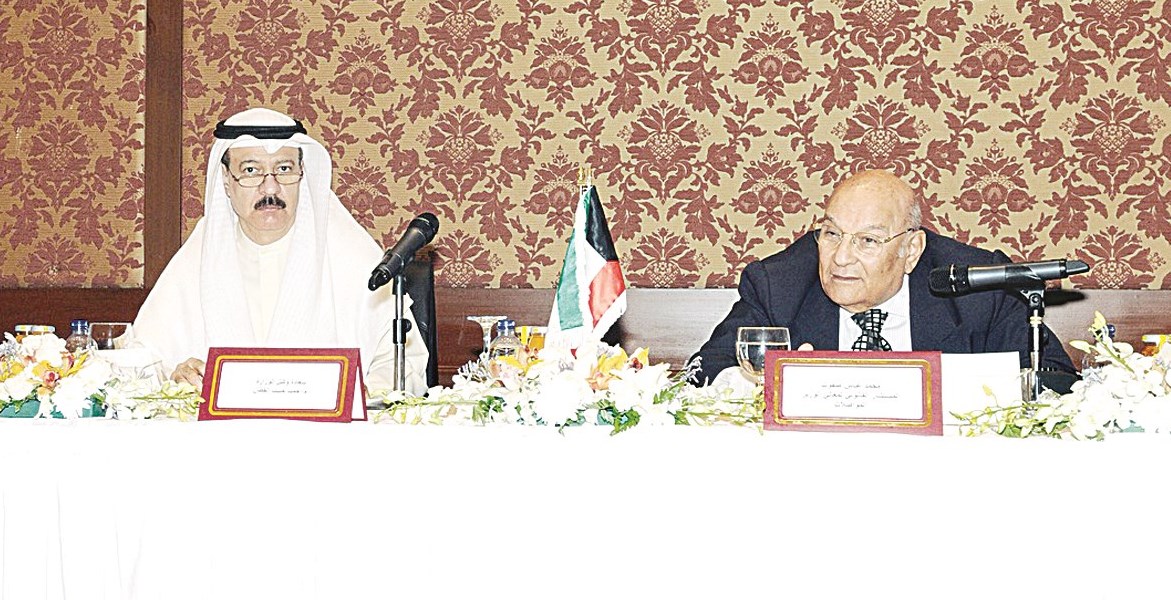 u0627u0644u0642u0637u0627u0646 u0648u0639u0628u0627u0633 u0641u064a u0627u0644u0645u062du0627u0636u0631u0629