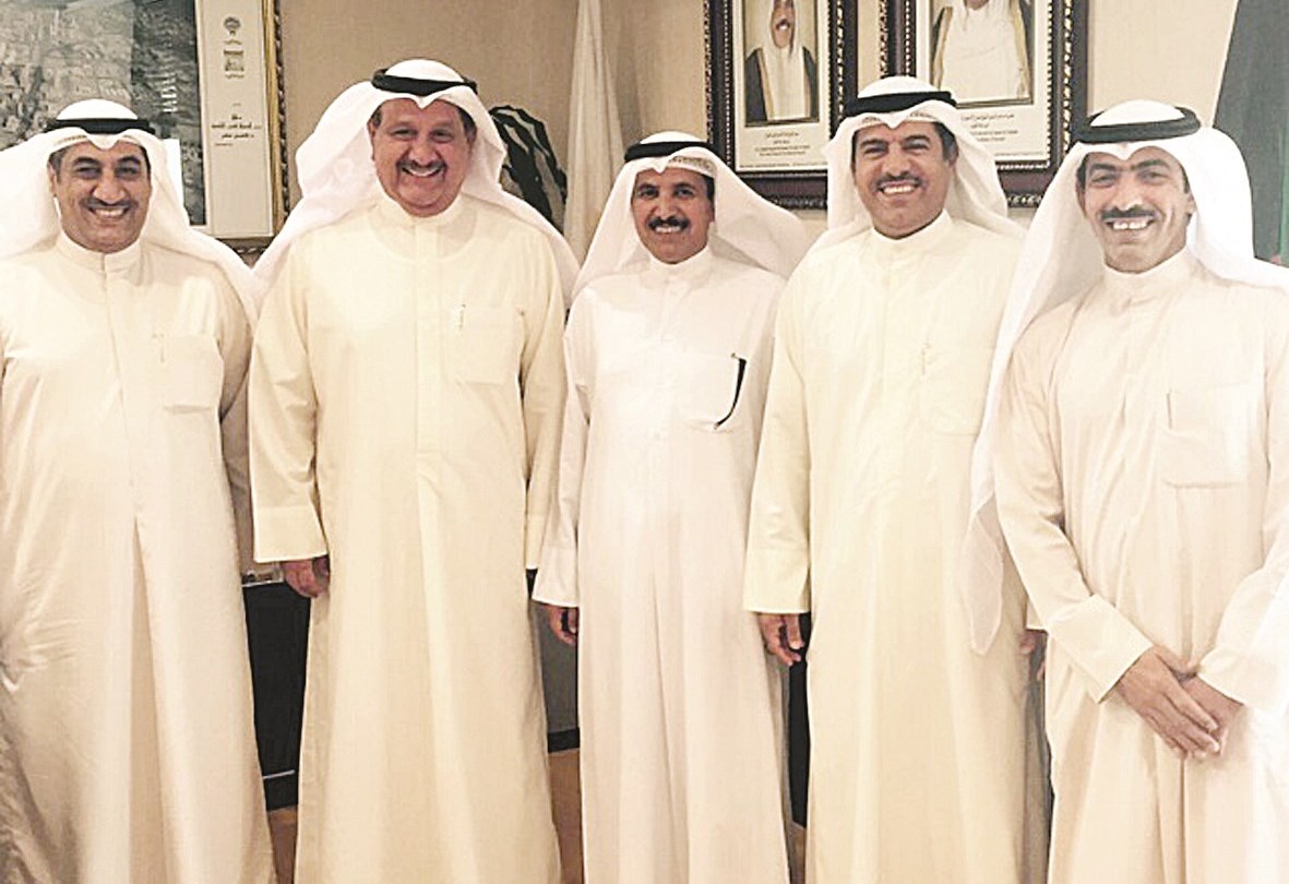 u0627u0644u0643u0646u062fu0631u064a u0645u062au0648u0633u0637u0627u064b u0623u0639u0636u0627u0621 u0627u0644u0646u0642u0627u0628u0629