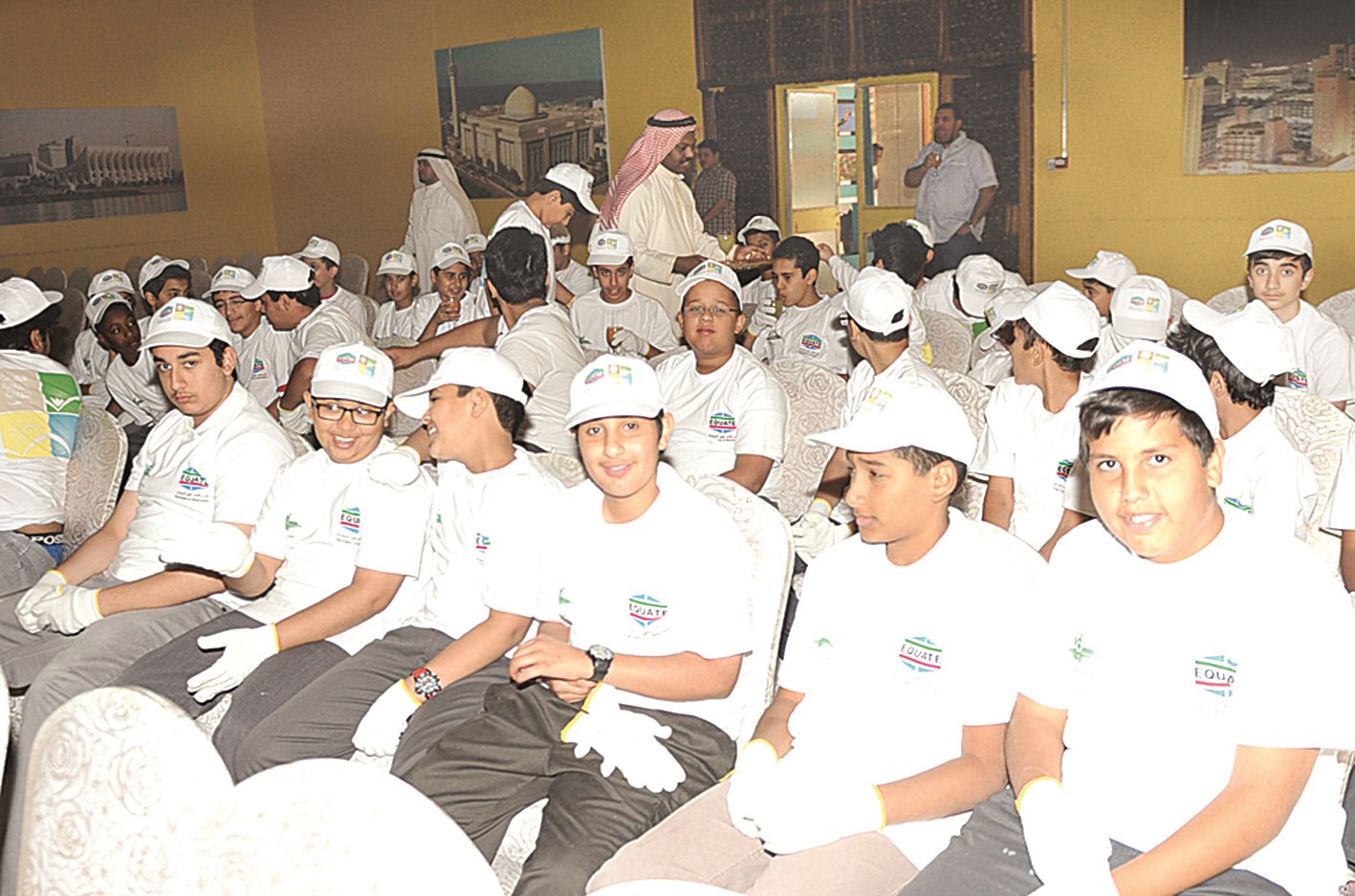 u0645u062cu0645u0648u0639u0629 u0645u0646 u0627u0644u0637u0644u0628u0629 u0627u0644u0645u0634u0627u0631u0643u064au0646 u0641u064a u0627u0644u062du0645u0644u0629 (u062au0635u0648u064au0631 u062cu0644u0627u0644 u0645u0639u0648u0636)