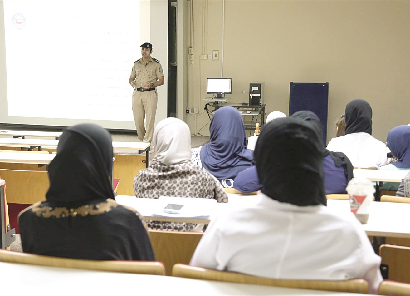 u062cu0627u0646u0628 u0645u0646 u0627u0644u0645u062du0627u0636u0631u0629