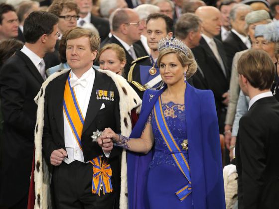 u0645u0644u0643 u0648u0645u0644u0643u0629 u0647u0648u0644u0646u062fu0627