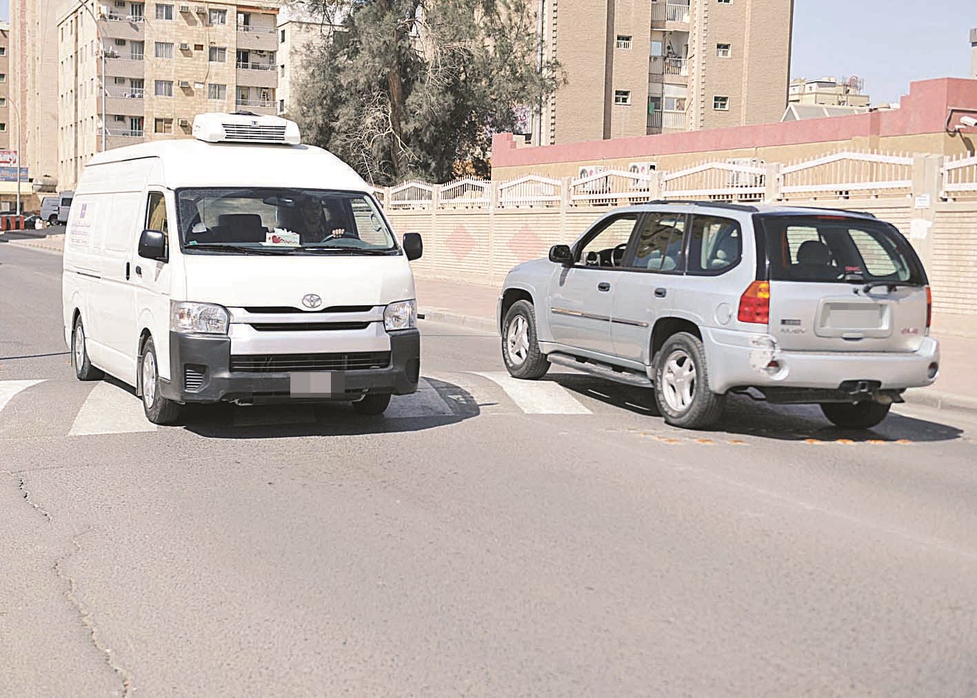 مطبات كثيرة في الشوارع