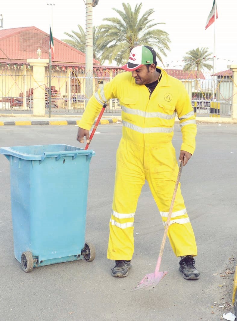 همة في العمل رغم المعاناة  (تصوير موسى عياش)