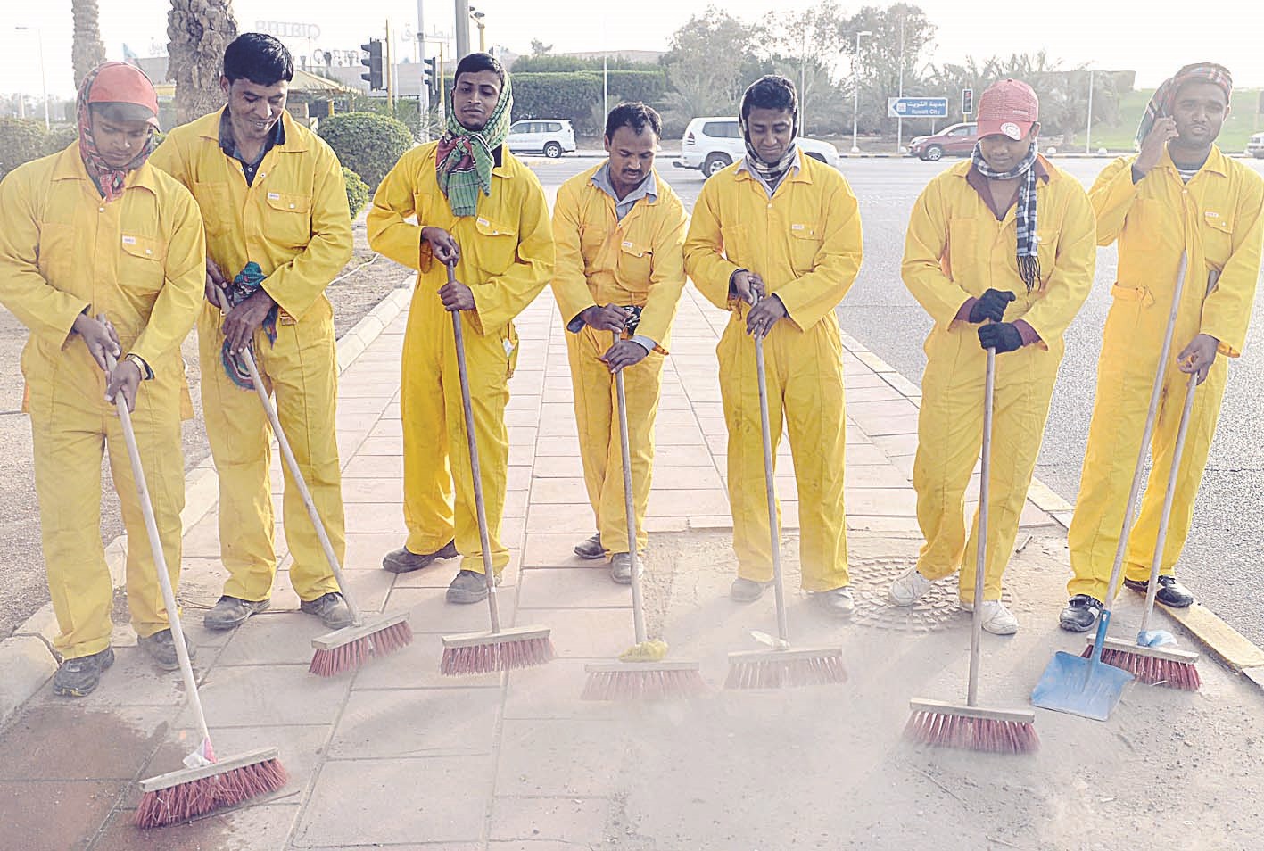 نظرة إلى مجهول ينتظرون معه الفرج