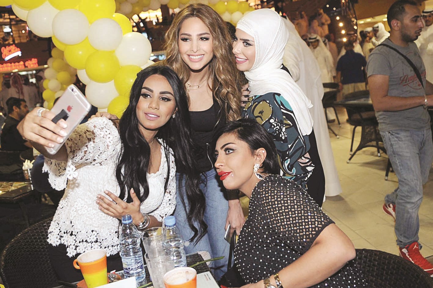 «سلفي» نواعم