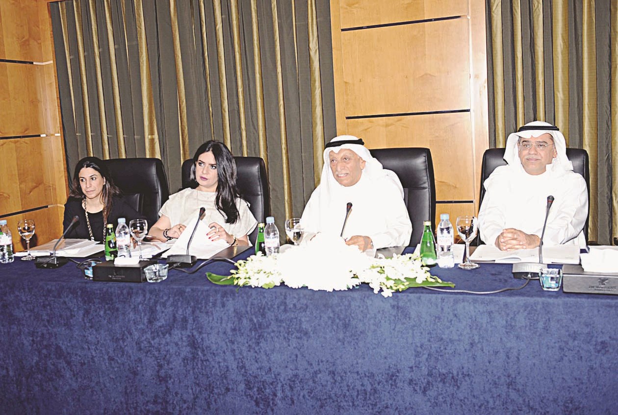 u0627u0644u0646u0641u064au0633u064a u0645u062au0631u0626u0633u0627u064b u0639u0645u0648u0645u064au0629 u0627u0644u0634u0631u0643u0629 (u062au0635u0648u064au0631 u062cu0644u0627u0644 u0645u0639u0648u0636)