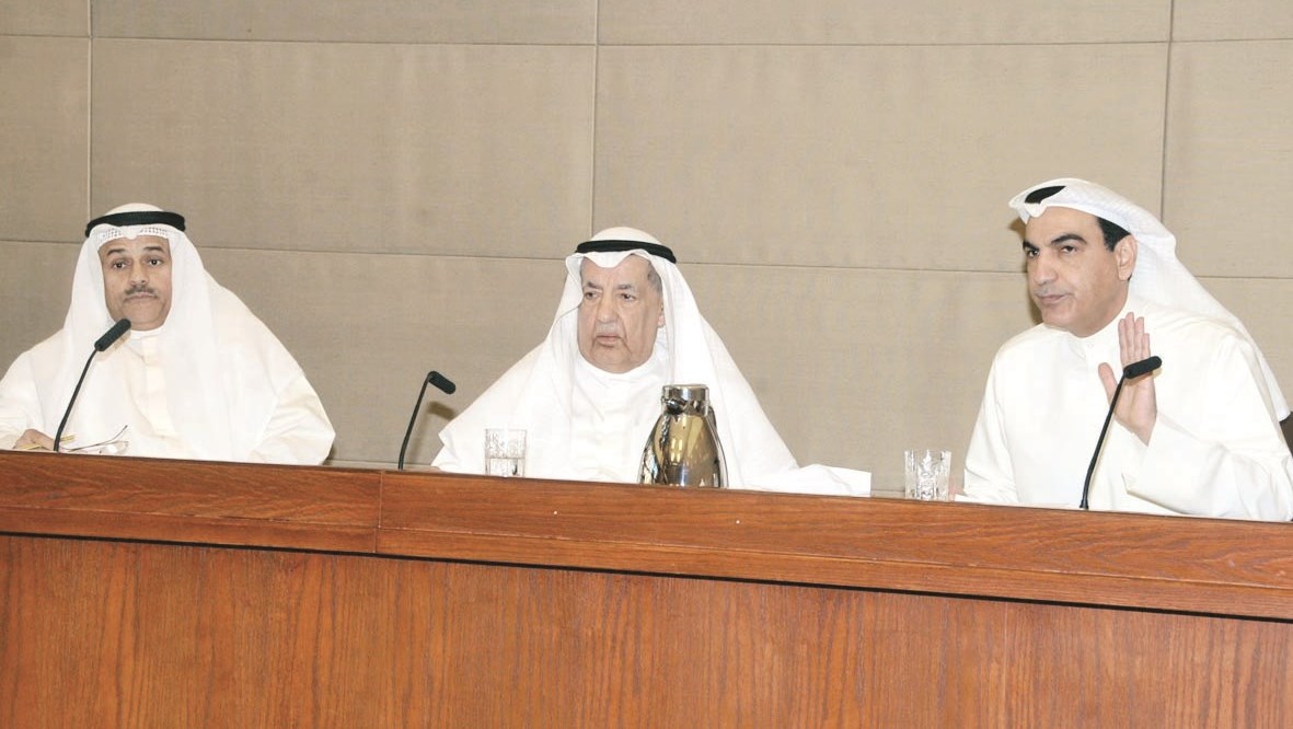 u0627u0644u063au0627u0646u0645 u0645u062au062du062fu062bu0627u064b u062eu0644u0627u0644 u0627u0644u062cu0645u0639u064au0629 u0627u0644u0639u0627u0645u0651u0629 u0644u063au0631u0641u0629 u0627u0644u062au062cu0627u0631u0629 u0648u0627u0644u0635u0646u0627u0639u0629  (u062au0635u0648u064au0631 u0643u0631u0645 u0630u064au0627u0628)