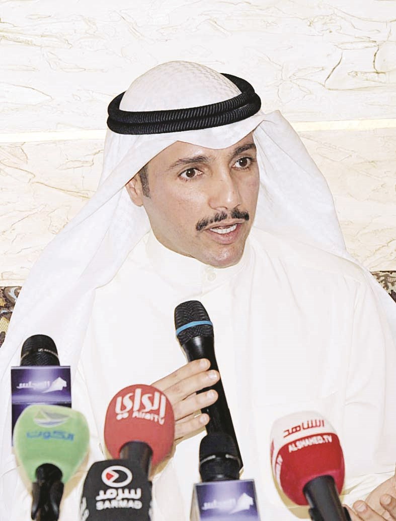 u0645u0631u0632u0648u0642 u0627u0644u063au0627u0646u0645 u0645u062au062du062fu062bu0627 u0641u064a u0627u0644u062fu064au0648u0627u0646u064au0629    (u062au0635u0648u064au0631 u062cu0644u0627u0644 u0645u0639u0648u0636)